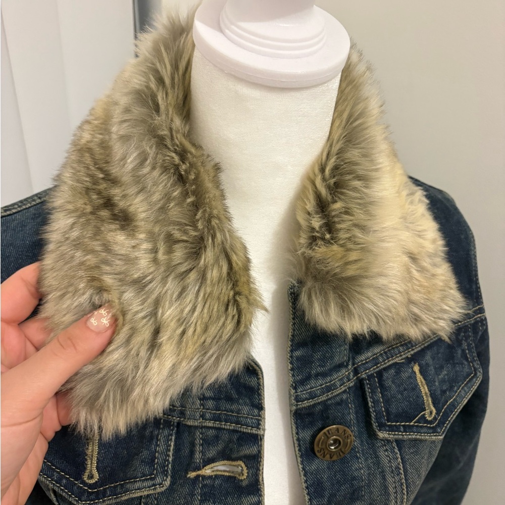 #y2kDenim Belted Dress with Faux Fur Collar - Picture 5 of 7